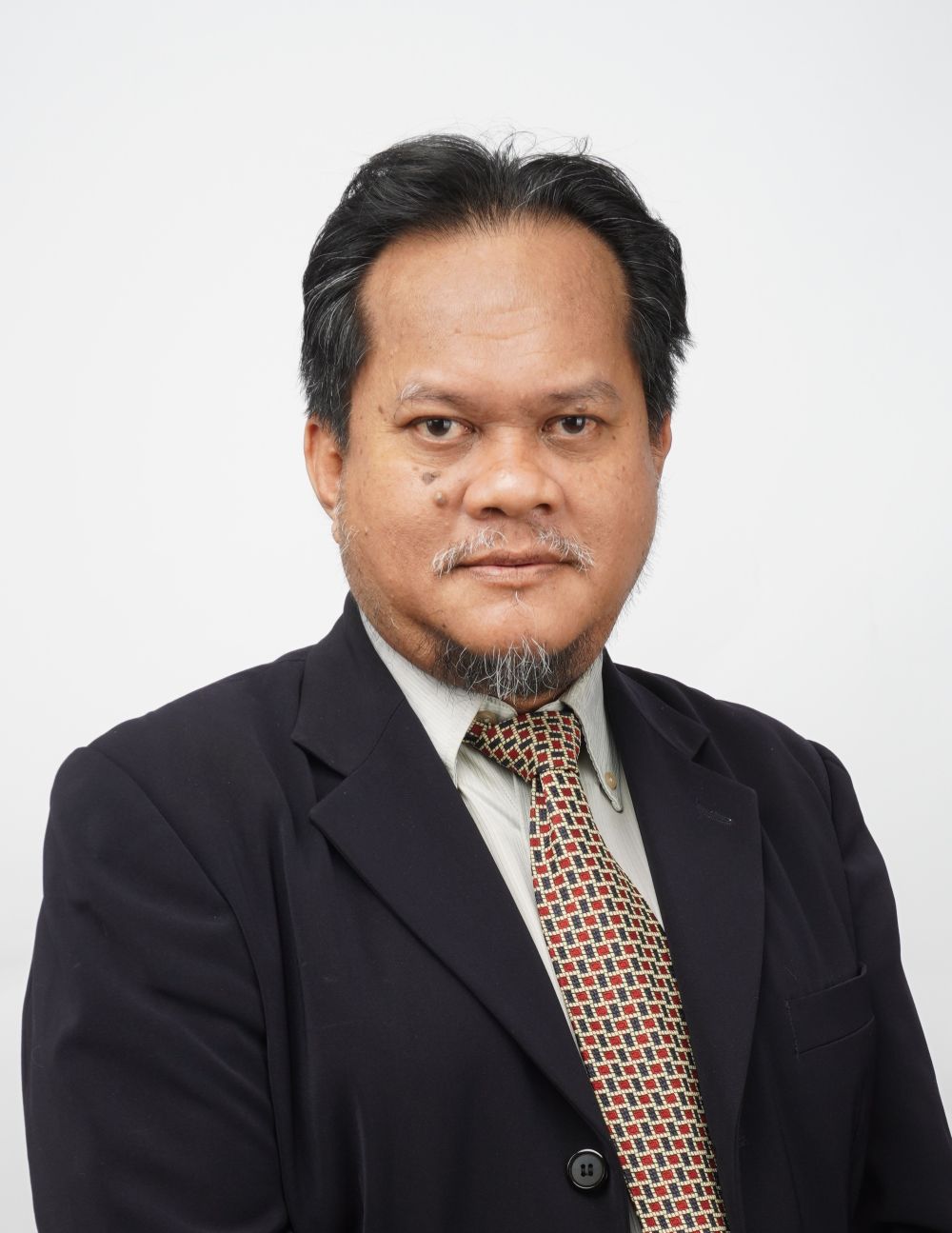 ENCIK MOHD HAZMI BIN KASMIN
